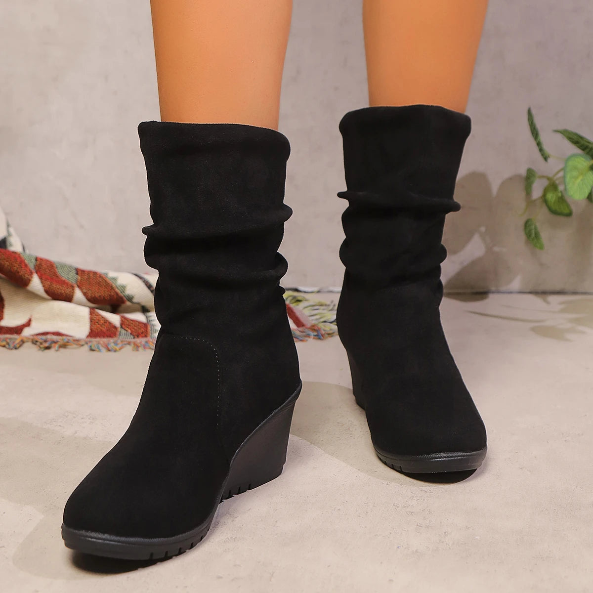 black-suede-boots-with-wedge-heel-front