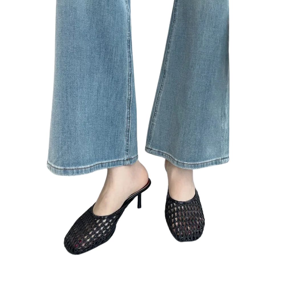 woven-kitten-heel-mules-black-model