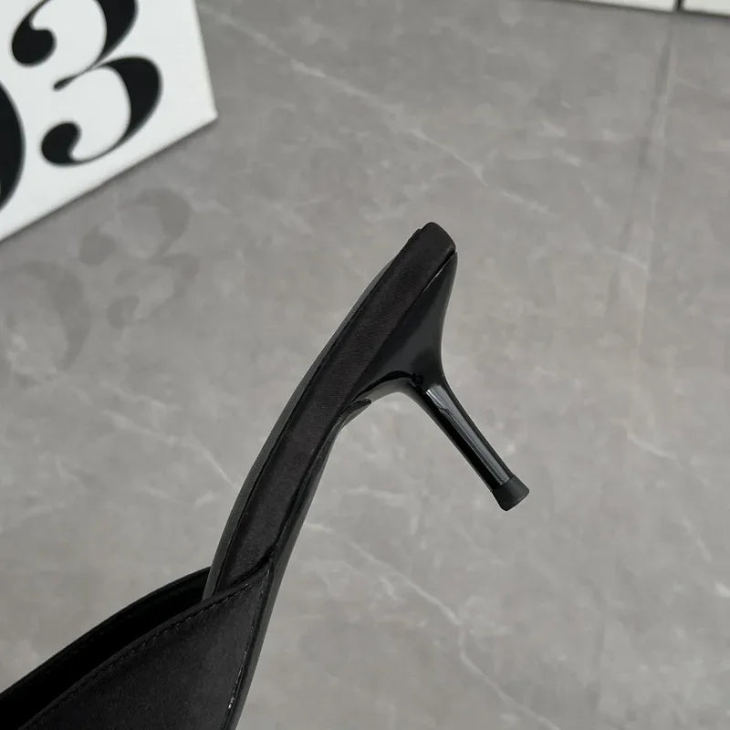 black-closed-toe-mule-heels-kitten-heels
