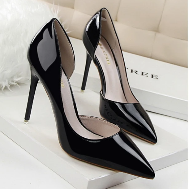 black-dorsay-heels-image