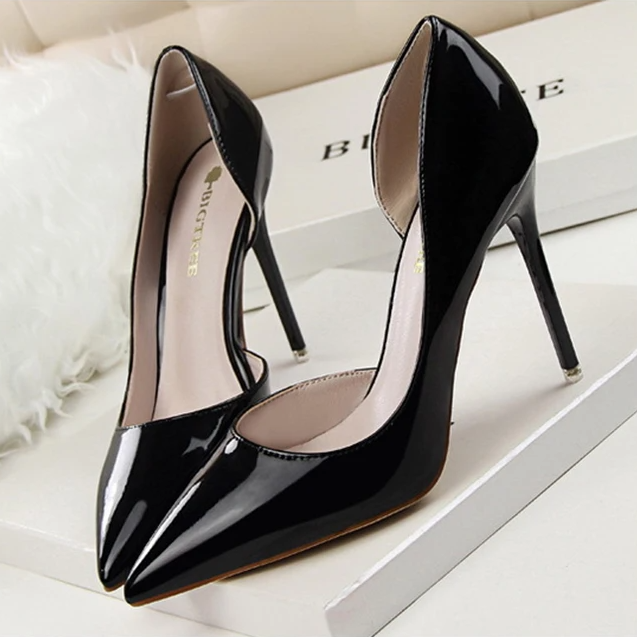 black-dorsay-heels-pair