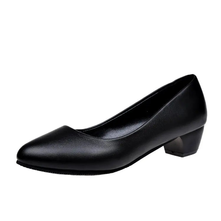 black-low-heel-round-toe-pumps