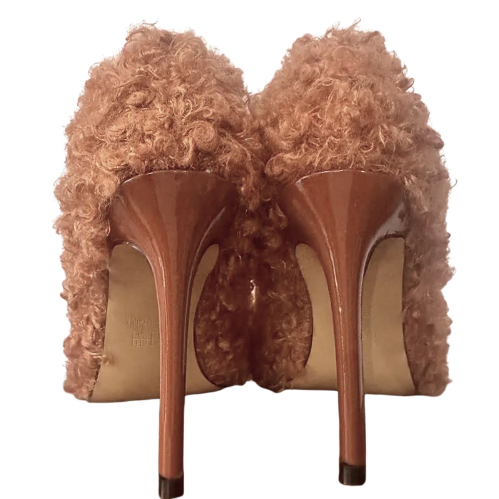 brown-fur-heels-back-top