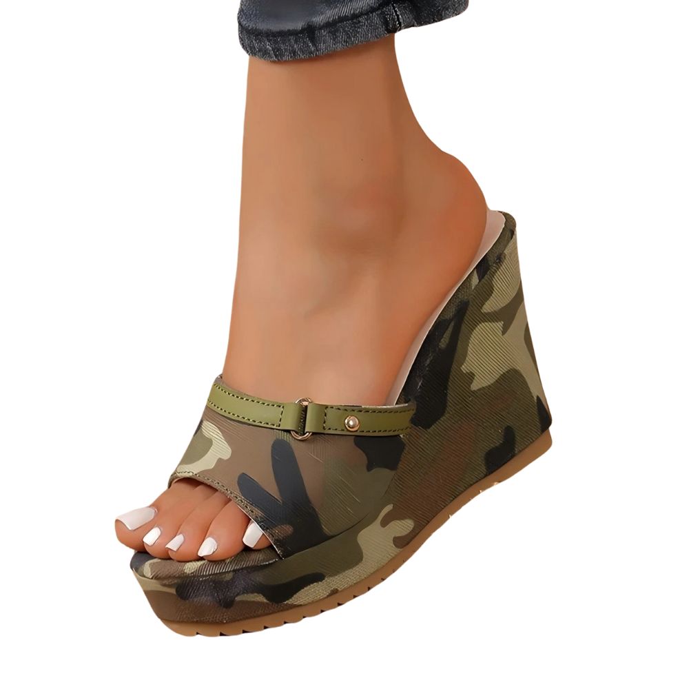 camouflage-wedge-sandals