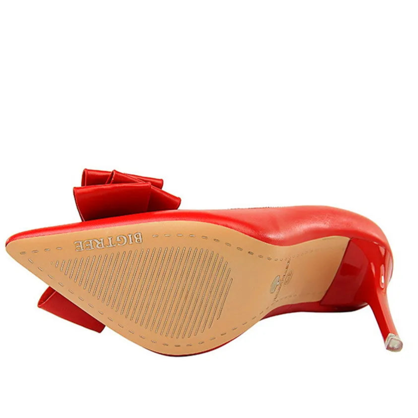 cute-red-bow-heels-bottom