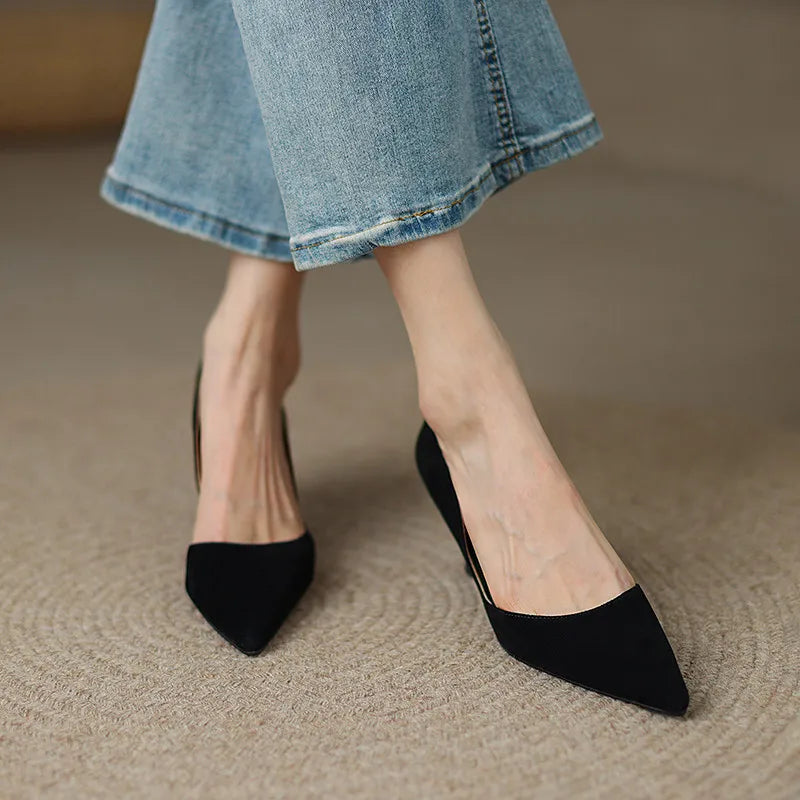 dorsay-kitten-heels-black-top-front