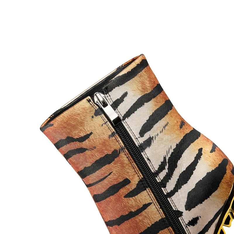 gold-tiger-teeth-heeled-booties-zipper-zoom