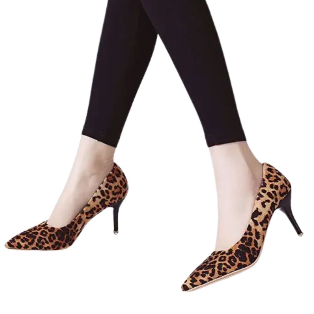 leopard-print-pointed-toe-heels-walk