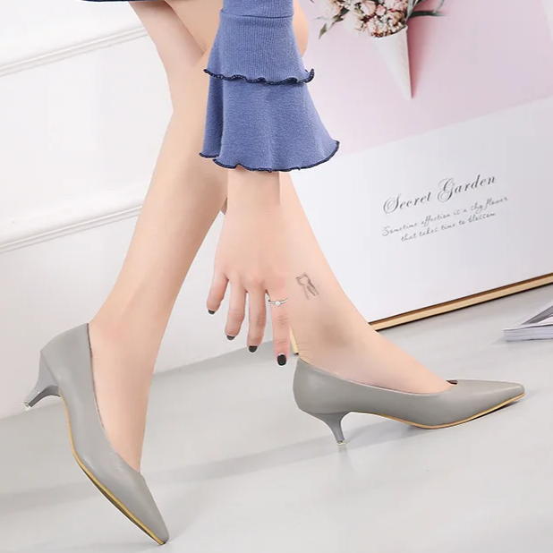 light-grey-kitten-heels-woman-walk