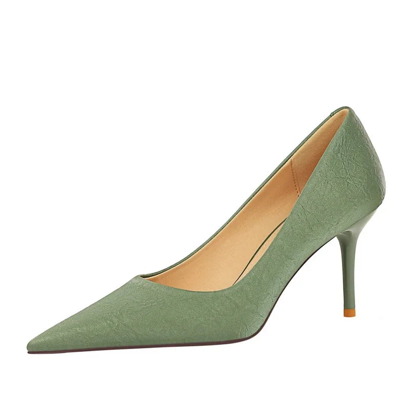olive-green-closed-pointed-toe-heels