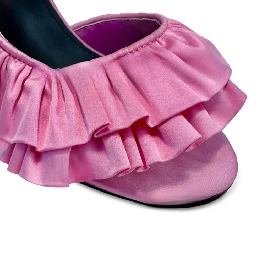 pink-ruffle-high-heels-zoom