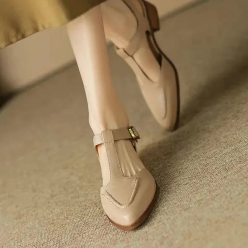 t-strap-vintage-heels-beige-model