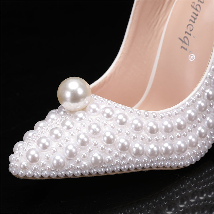 white-closed-toe-heels-with-pearls-toe