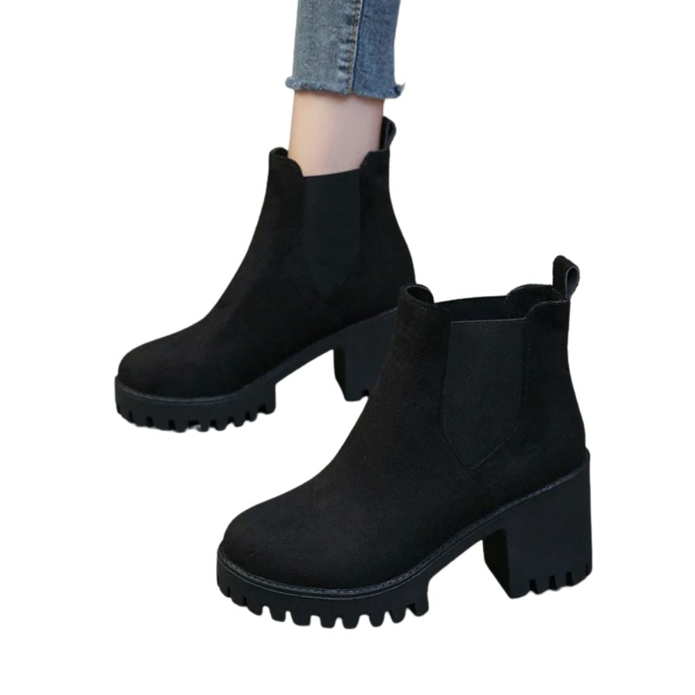 womens-chunky-heel-chelsea-boots-model