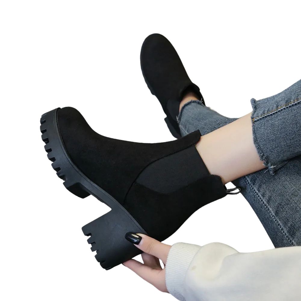 womens-chunky-heel-chelsea-boots-scene