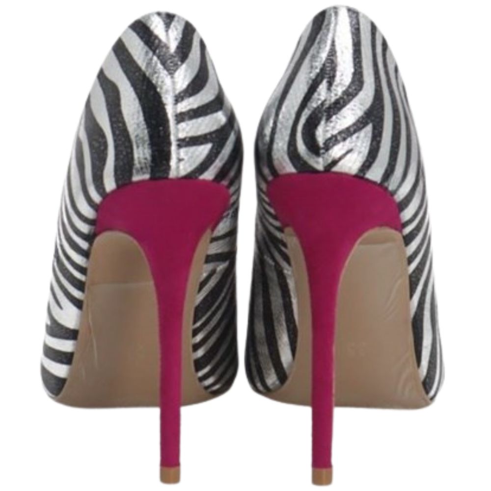 zebra-print-and-pink-heels-back